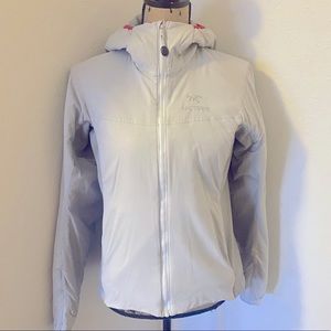 Arc’teryx Atom LT Hoody - Women’s size Medium